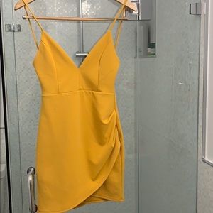 Gorgeous v neckline dress